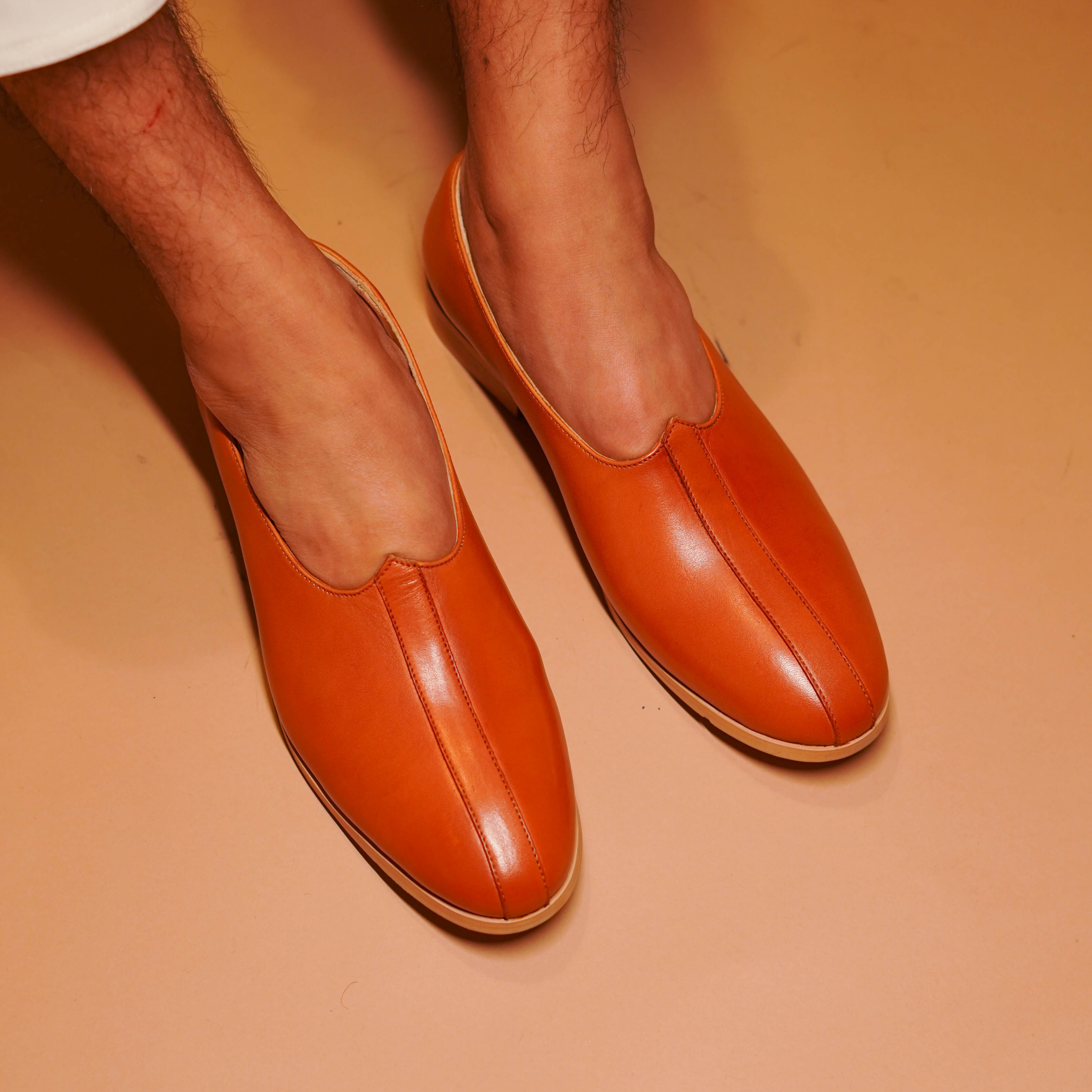 Ethnico Bronzo | Tan leather mojris